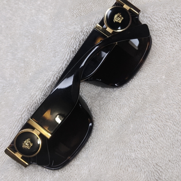 Versace sunglasses for men - Picture 3 of 9